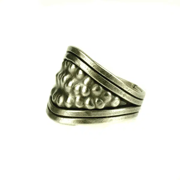 Anillo Banda Martillado Burbuja Borde con Linea